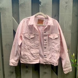 Light pink Levi’s jean jacket